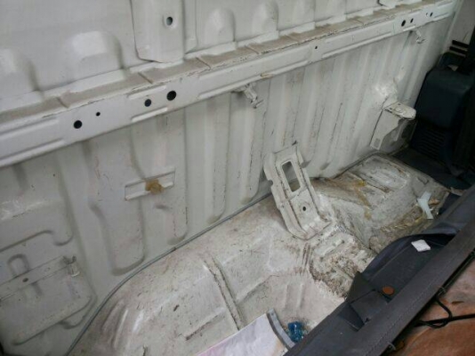 TOYOTA รถตู้เย็น ปี 2001 พร้อมใช้ วิ่งน้อย เดิมๆ TOYOTA รถตู้เย็น ปี 2001 พร้อมใช้ วิ่งน้อย เดิมๆ