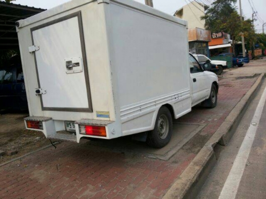 TOYOTA รถตู้เย็น ปี 2001 พร้อมใช้ วิ่งน้อย เดิมๆ TOYOTA รถตู้เย็น ปี 2001 พร้อมใช้ วิ่งน้อย เดิมๆ