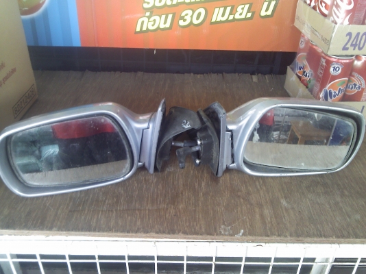 กระจกรถยนต์ราคาถูก