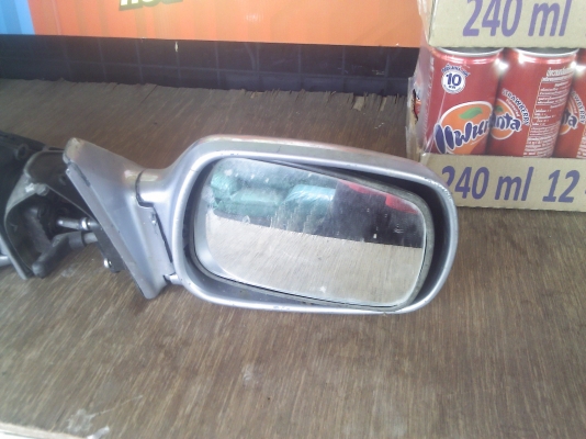 กระจกรถยนต์ราคาถูก