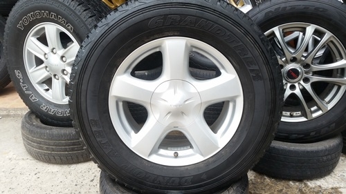 ขายล้อISUZU V Cross17ยาง265/65/17 ปี0313  4 ล้อ