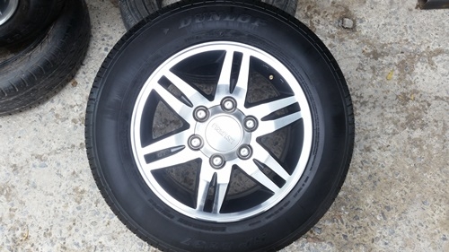 ขายล้อ Isuzu Dmax พร้อมยาง215/65/16 ปี 14 4 ล้อ