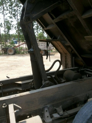 Isuzu115ดั้มพ์เกษตรfหน้าและหลังทะเบียนพร้อมโอนภาษีไม่ขาดคัสซีสวยยางดีน่าใช้