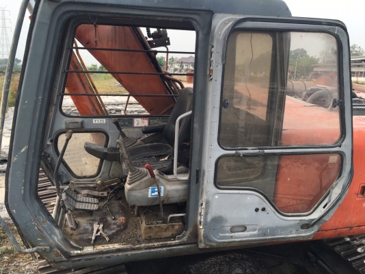 ขายอะใหล่ด่วน HITACHI EX200-2LC ขายอะใหล่นะครับ เข้ามารองรถได้ครับ