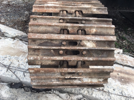 ขายอะใหล่ด่วน HITACHI EX200-2LC ขายอะใหล่นะครับ เข้ามารองรถได้ครับ