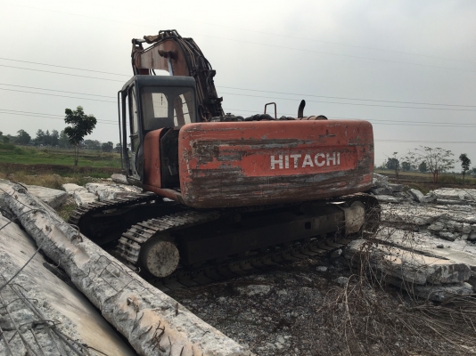 ขายอะใหล่ด่วน HITACHI EX200-2LC ขายอะใหล่นะครับ เข้ามารองรถได้ครับ