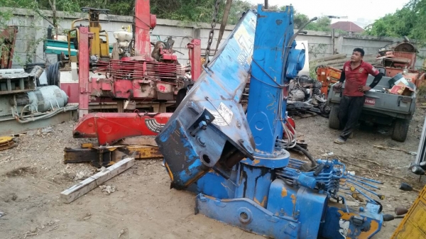 ขาย - เครนติดหลังรถบรรทุก TADANO 300 SUPER ขนาด 3 ตัน 3 ปลอก เก่านอก