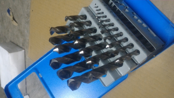 ชุดดอกสว่านเจาะโลหะ ยี่ห้อ TIGER จาก 1.0 - 13 มม.  ของใหม่ ความโตขึ้นที่ละ 0.5 มม