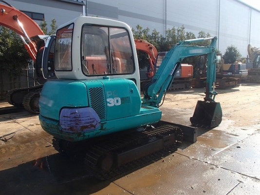 KOMATSU PC30-7 เก๋ง ญี่ปุ่นแท้ ถึงไทยแล้ว สวย พร้อมใช้ โทร.090-986-2521 อ๊อบ