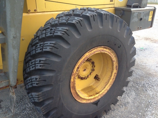 KOMATSU WA300-3E ญี่ปุ่นแท้ สวยพร้อมใช้ โทร.090-986-2521 อ๊อบ KOMATSU WA300-3E ญี่ปุ่นแท้ สวยพร้อมใช้ โทร.090-986-2521 อ๊อบ