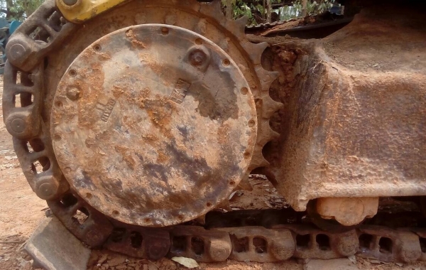 KOBELCO MARK // SK 200 ซีเรียล YN-4390 รถบอดี้สวย เครื่องยนต์เดิมๆปั๊ม K3V ภายในเก๋งสภาพดี มีระบบแอร์ครบพร้อม ช่วงล่างชุดโซ่โรลเลอร์และใบแทรกใช้งานไม่ได้หนึ่งข้างแต่อุปกรณ์ยังเหลือใก้ครบพร้ิมครับ เฟรมมีผุบ้างทั้งสองข้างนะครับยังสามารถใช้งานได้ครับ เครื่อง