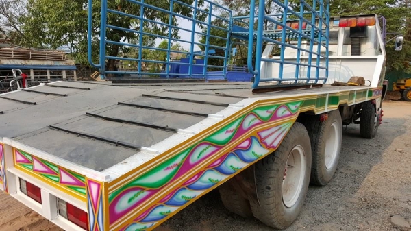 ขายรถ10ล้อ2เพลา ท้ายลาดหางเหล็กHดรีม แชชซีใหญ่ จัมโบ้200 สโลว์อินเตอร์ 4สปีด สภาพพร้อมใช้งาน จัดไฟแนนซ์ได้300,000-350,000