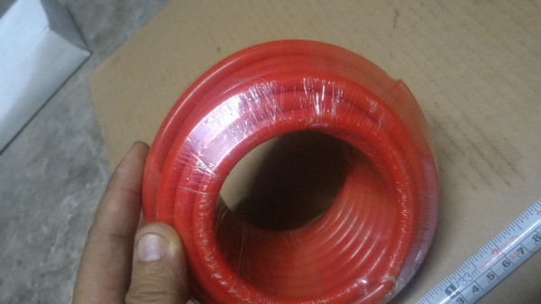 ท่อซิลิโคนของใหม่ที่ใช่ในระบบท่อต่างๆในรถ หรือท่อต่างๆในโรงงาน