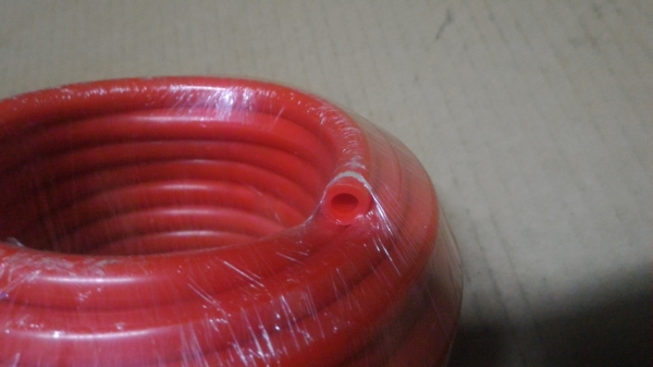 ท่อซิลิโคนของใหม่ที่ใช่ในระบบท่อต่างๆในรถ หรือท่อต่างๆในโรงงาน