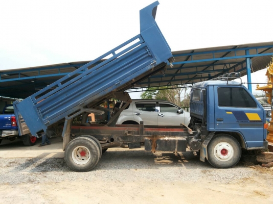 หกล้อ อีซูชุ NPR115ดั้ม5คิว สภาพดีสวยพร้อมใช้ เล่มทะเบียนพร้อมโอน หกล้อ อีซูชุ NPR115ดั้ม5คิว สภาพดีสวยพร้อมใช้ เล่มทะเบียนพร้อมโอน