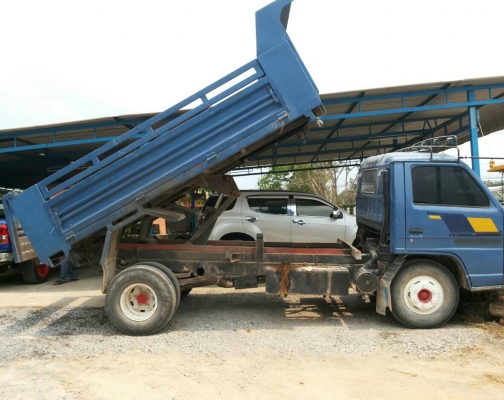 หกล้อ อีซูชุ NPR115ดั้ม5คิว สภาพดีสวยพร้อมใช้ เล่มทะเบียนพร้อมโอน หกล้อ อีซูชุ NPR115ดั้ม5คิว สภาพดีสวยพร้อมใช้ เล่มทะเบียนพร้อมโอน