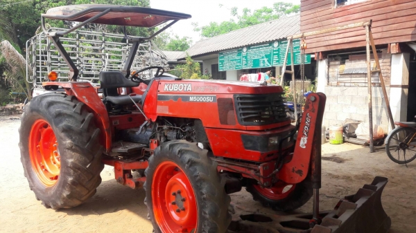 ขายรถไถ KUBOTA M 5000 สภาพดีเดิมๆพร้อมใช้งาน อุปกรณ์ครบ 2 ชิ้นมีพร้อมดันหน้า ผานพรวน