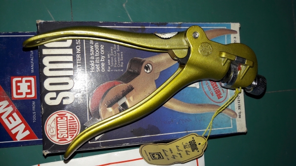 ขายคัดคองเลื่อยS0MIC PROFESSIONAL Made in Japan.งานใหม่เก่าเก็บ ขายคัดคองเลื่อยS0MIC PROFESSIONAL Made in Japan.งานใหม่เก่าเก็บ