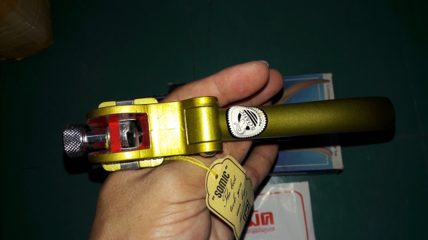 ขายคัดคองเลื่อยS0MIC PROFESSIONAL Made in Japan.งานใหม่เก่าเก็บ ขายคัดคองเลื่อยS0MIC PROFESSIONAL Made in Japan.งานใหม่เก่าเก็บ