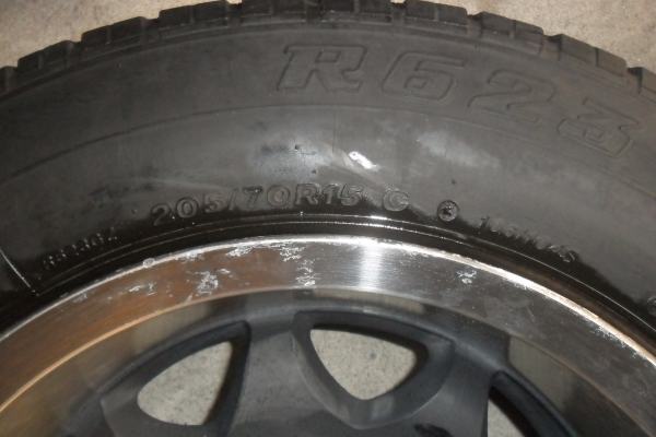 ล้อแม็ก15นิ้ว5รู114 พร้อมยาง สวยๆ 4 ล้อ ลดราคาเหลือ 5000 บาท