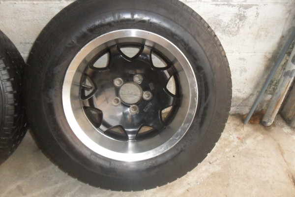 ล้อแม็ก15นิ้ว5รู114 พร้อมยาง สวยๆ 4 ล้อ ลดราคาเหลือ 5000 บาท