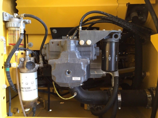 KOMATSU PC200-8MO (เจ้าของขายเอง) 5,xxx ชม. ประกันศูนย์อยู่ทุกอย่าง รถปี 13 รถออกป่ายแดง รถมือเดียว พร้อมใช้งาน  สนใจติดต่อด้วย 0890854790