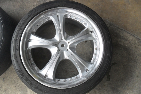 ล้อแม็ก18นิ้ว5รู114 พร้อมยาง สวยๆ 4 ล้อ ราคา 8800 บาท ล้อแม็ก18นิ้ว5รู114 พร้อมยาง สวยๆ 4 ล้อ ราคา 8800 บาท