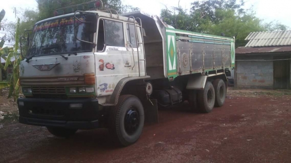 ขายรถ10ล้อ ดั้ม2เพลา FM227 เครื่อง220แรง พ.เพาเวอร์ เบรกทิฟฟี่ กระบะดั้มมิเนียม เอกสารพร้อมโอน สนใจโทร 090-8588220คุณนะ 093-3258446คุณบิว หรือเข้าดูสินค้าอื่นๆได้ที่ www.truck.in.th/498 หรือเพจFacebook ณรงค์ ซื้อขายรถมือสอง (เว็บไซต์ส่วนตัว) หรือFacebook