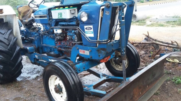 ขาย ฟอร์ด6600เสื้อลายแท้ทั้งคัน มีเล่มทะเบียน