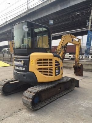 มาถึงแล้วรถขุดKOMATSU PC40MR-2 มาถึงแล้วรถขุดKOMATSU PC40MR-2