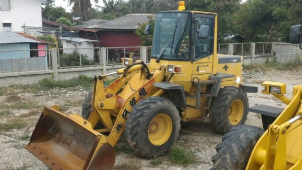 KOMATSU WA100-3 ญี่ปุ่นแท้ สวยพร้อมใช้ โทร.090-986-2521 อ๊อบ