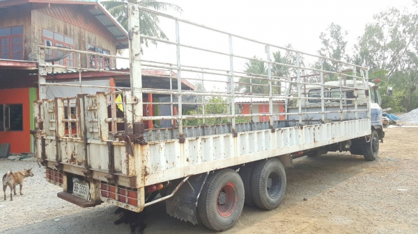 ขายรถ HINO KK199B 10ล้อ2เพลา เครื่อง HO6Cเทอร์โบว์ เครื่องดี คัสซีสวยกริบ เบรคทิฟฟี่ พวงมาลัยเพาเวอร์ กะบะยาว 7.80 ม. กว้าง 2.50 ม. เอกสารพร้อมโอน สอบถามรายละเอียดได้