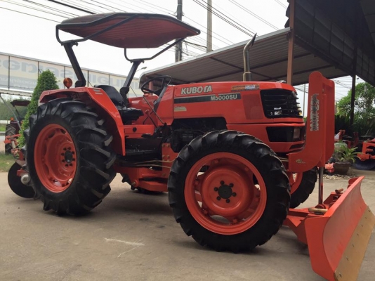 ขายรถไถ Kubota M5000 SU(4WD) พร้อมใบมีดและผานพรวน รถสวย พร้อมใช้งาน