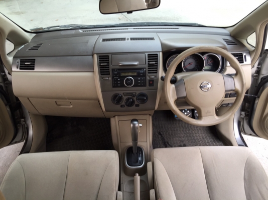 nissan tiida 1.6m สีเทา ปี 2008 รถมือเดียว ไมล์ 175xxx ไม่เคยติดแก๊ส nissan tiida 1.6m สีเทา ปี 2008 รถมือเดียว ไมล์ 175xxx ไม่เคยติดแก๊ส