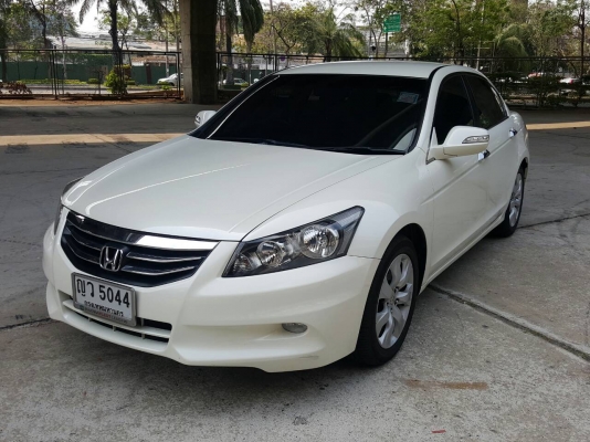 honda accord 2.0 el สีขาว ปี2011 รถสวยมากมือเดียว ไมล์แท้ วิ่ง 7xxxx