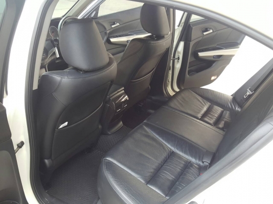 honda accord 2.0 el สีขาว ปี2011 รถสวยมากมือเดียว ไมล์แท้ วิ่ง 7xxxx honda accord 2.0 el สีขาว ปี2011 รถสวยมากมือเดียว ไมล์แท้ วิ่ง 7xxxx