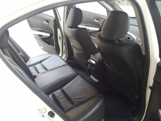 honda accord 2.0 el สีขาว ปี2011 รถสวยมากมือเดียว ไมล์แท้ วิ่ง 7xxxx honda accord 2.0 el สีขาว ปี2011 รถสวยมากมือเดียว ไมล์แท้ วิ่ง 7xxxx