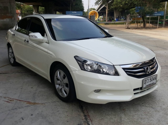 honda accord 2.0 el สีขาว ปี2011 รถสวยมากมือเดียว ไมล์แท้ วิ่ง 7xxxx honda accord 2.0 el สีขาว ปี2011 รถสวยมากมือเดียว ไมล์แท้ วิ่ง 7xxxx