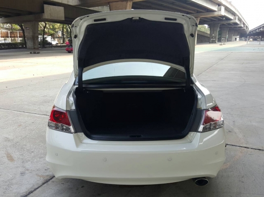 honda accord 2.0 el สีขาว ปี2011 รถสวยมากมือเดียว ไมล์แท้ วิ่ง 7xxxx honda accord 2.0 el สีขาว ปี2011 รถสวยมากมือเดียว ไมล์แท้ วิ่ง 7xxxx