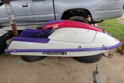 ขายเจ็ทสกียืน KAWASAKI 750cc ราคา38000฿คาบูคู่ เครื่องดีมาก ท้องสวย ไม่แตก 083-635-6333 สุราษฎร์ธานี