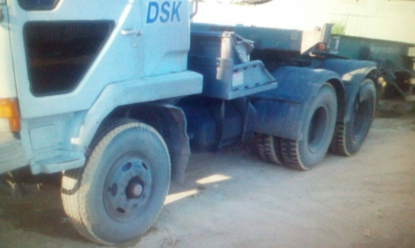 ขายหัวลากมิตซูบิชิ FN215K  285 แรง 1 เพลา เครื่องดีเซลฮีโน่ EP100