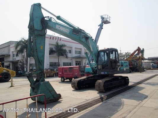 ขายรถขุด KOBELCO SK200-8 SUPER