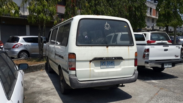 รถตู้ TOYOTA