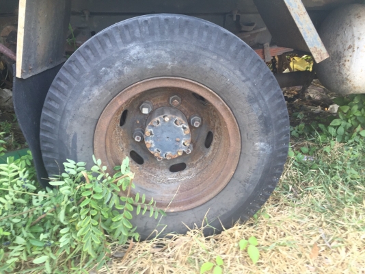 (รถ40ปีเดิมๆ)..6ล้อ หัว-คัสซี..Fหน้าFหลัง..85แรง ไดฮัทสุ(ISUZU) เครื่อง4BC2-159124 ปี2519..เล่มทะเบียนพร้อม ชุดโอน