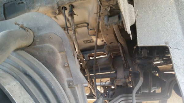 รถอีซูซุ 10 ล้อ หลังถนน FSR  185 แรงม้า. ปี 48. , ( * เดิม 6 ล้อทำ 10 ล้อ. )      สนใจติดต่อ  081 - 6079515