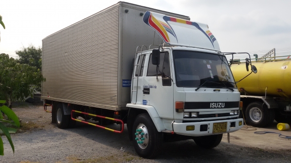 ISUZU-FTR..เครื่อง6BD1.ช่วงยาว7,20เมตรตู้เแห้ง.เครื่องดีครัชซี.แอร์เย็น.ยางเรเดียล6เส้น.สภาพสวยพร้อมใช้ครับ...