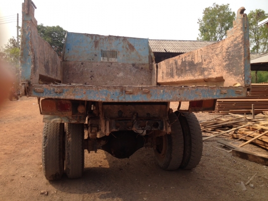 6ล้อดั้ม..หน้ายาว165แรง..ISUZU TXD40...ปี2520  เครื่อง6BD1 เล่มทะเบียน ม.79 ให้