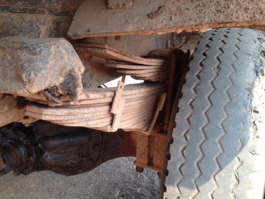 6ล้อดั้ม..หน้ายาว165แรง..ISUZU TXD40...ปี2520  เครื่อง6BD1 เล่มทะเบียน ม.79 ให้