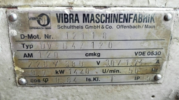 ** Sold ** มอเตอร์ สั่น-เขย่า VIBRA Made in Germany 1 HP 380V เบอร์พิเศษตัวใหญ่สั่นแรงถอดจากไลน์ผลิตพร้อมขึ้นงาน.