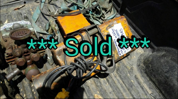 **** ขายแล้วครับ!! **** รอกโซ่ไฟฟ้า HITACHI 500 kg. 380V โซ่ยาว 6 m. อุปกรณ์ครบดึงนุ่มเงียบพร้อมใช้งาน **** ขายแล้วครับ!! **** รอกโซ่ไฟฟ้า HITACHI 500 kg. 380V โซ่ยาว 6 m. อุปกรณ์ครบดึงนุ่มเงียบพร้อมใช้งาน